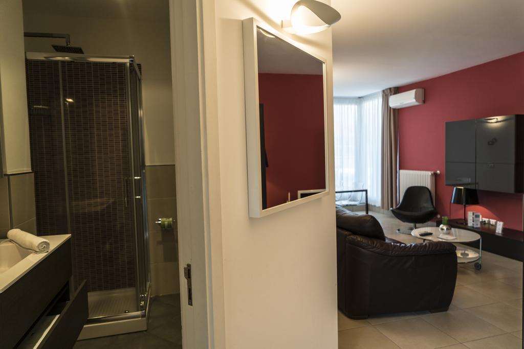 Sicilia S Residence Hotel - Aci Catena Стая снимка